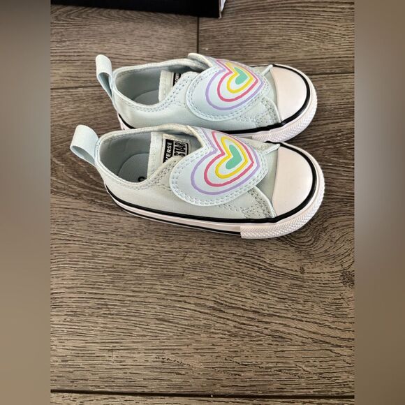 Converse Green and White Slip-On Sneakers with Rainbow Heart Design - Picture 2 of 6